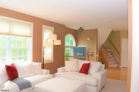 49 Arrowgate Dr, Randolph, NJ 07869 photo 8