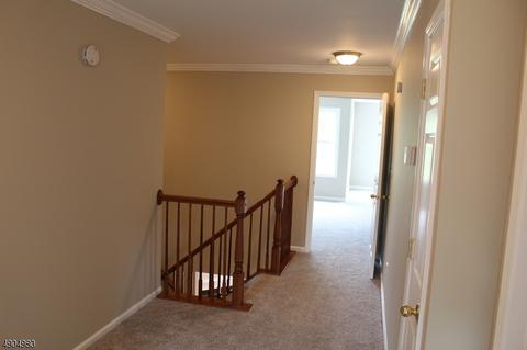 105 Levinberg Ln, Wayne, NJ 07470 photo 12