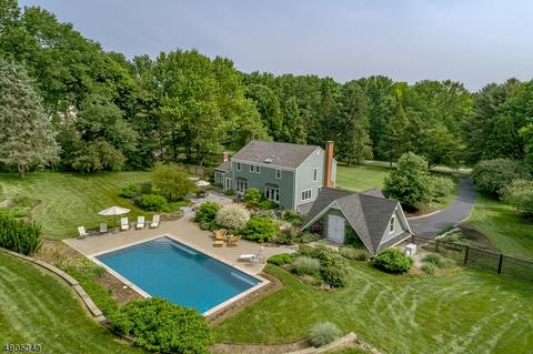 79 Lowery Ln, Mendham, NJ 07945 photo 2