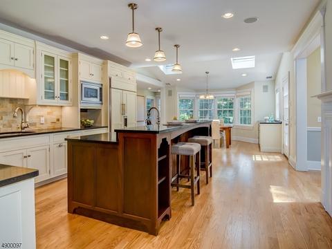 16 Heller Dr, Montclair, NJ 07043 photo 11