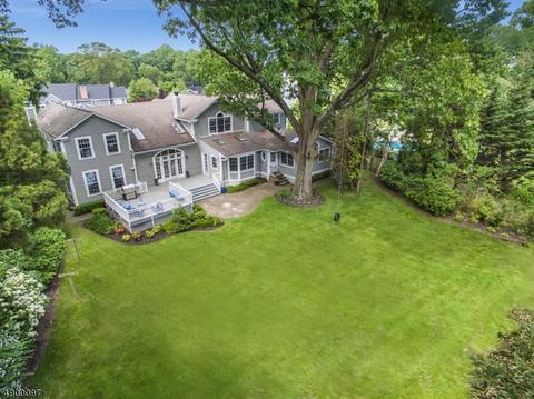 16 Heller Dr, Montclair, NJ 07043 photo 2