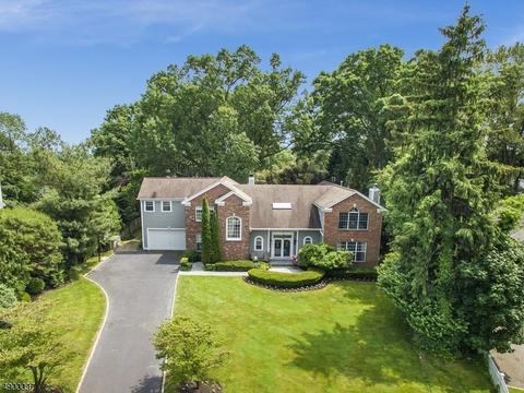 16 Heller Dr, Montclair, NJ 07043 photo 1