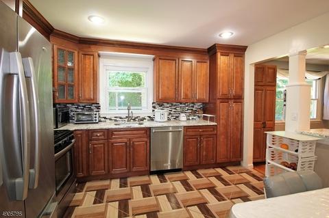 13 Wolfe Dr, Wanaque, NJ 07465 photo 4
