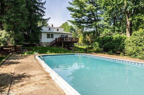 253 Oradell Ave, Paramus, NJ 07652 photo 11