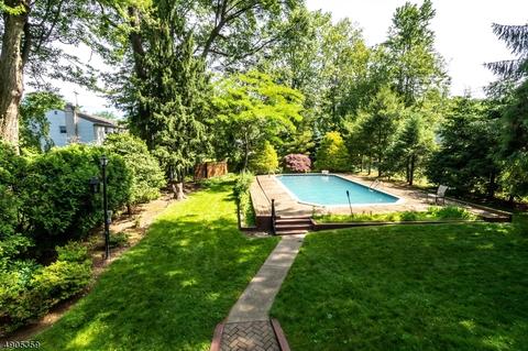 253 Oradell Ave, Paramus, NJ 07652 photo 10