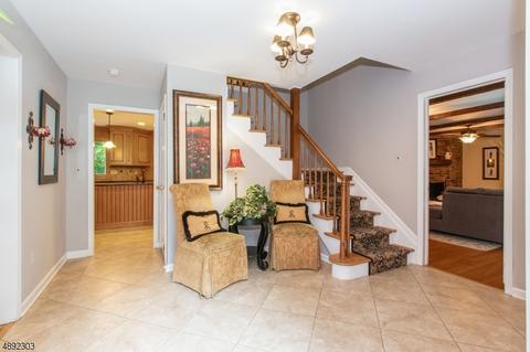 7 Larson Ln, Warren, NJ 07059 photo 3