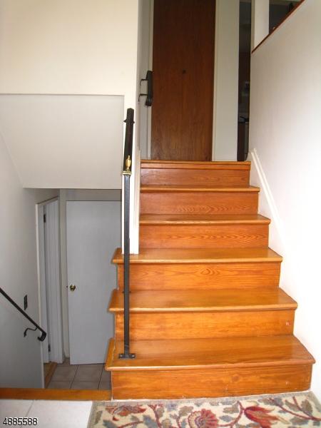 23 Walnut Dr, Montville Twp., NJ 07058 photo 4