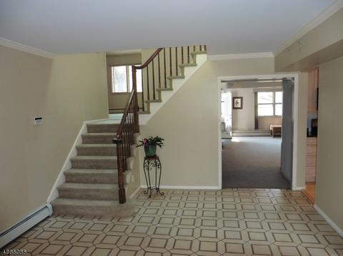 2 Mayfair Dr, Wayne, NJ 07470 photo 5