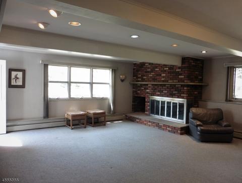 2 Mayfair Dr, Wayne, NJ 07470 photo 9