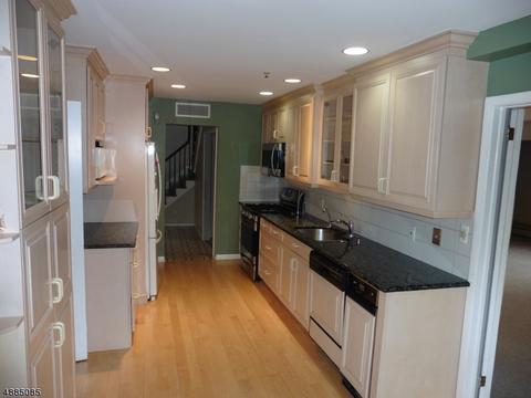 2 Mayfair Dr, Wayne, NJ 07470 photo 7