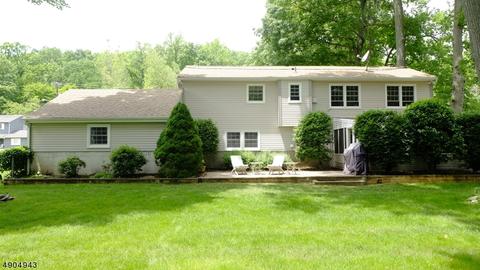 706 Hamilton Dr, Hackettstown, NJ 07840 photo 2