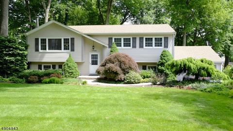 706 Hamilton Dr, Hackettstown, NJ 07840 photo 1