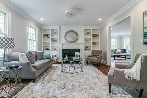 82 Maple St, Millburn, NJ 07041 photo 2
