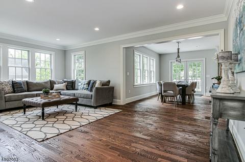 82 Maple St, Millburn, NJ 07041 photo 4