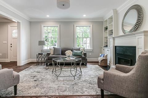 82 Maple St, Millburn, NJ 07041 photo 3