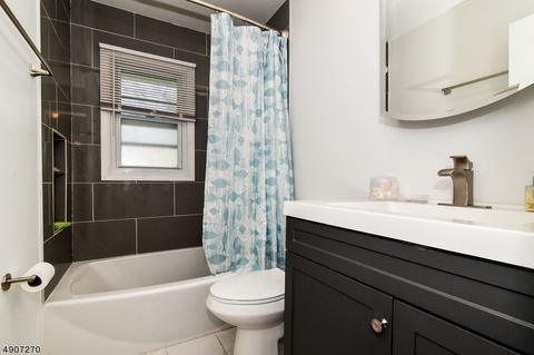 411 E 5th Ave, Roselle, NJ 07203 photo 12