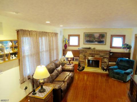 40 S Maple Ave, Springfield, NJ 07081 photo 2