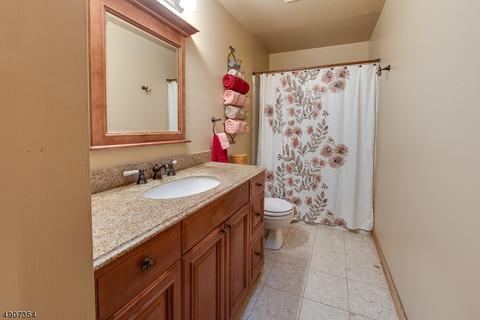 33 Slope Dr, Hackettstown, NJ 07840 photo 10