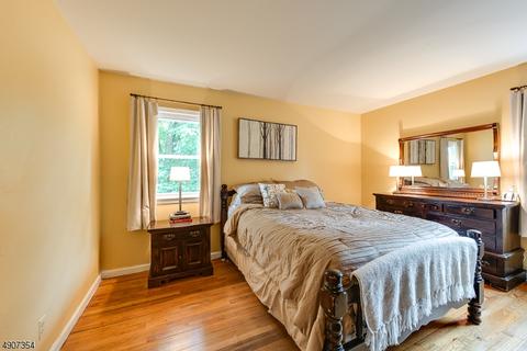 33 Slope Dr, Hackettstown, NJ 07840 photo 9