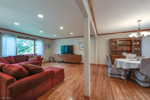 33 Slope Dr, Hackettstown, NJ 07840 photo 3