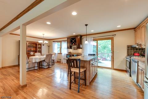 33 Slope Dr, Hackettstown, NJ 07840 photo 8