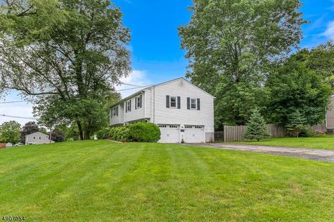 33 Slope Dr, Hackettstown, NJ 07840 photo 2