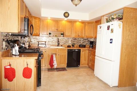 54 Emerson Pl, Wayne, NJ 07470 photo 7