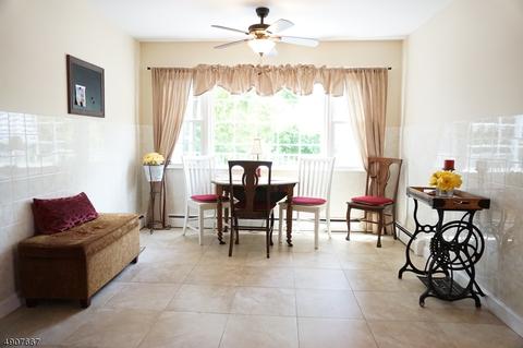 54 Emerson Pl, Wayne, NJ 07470 photo 8