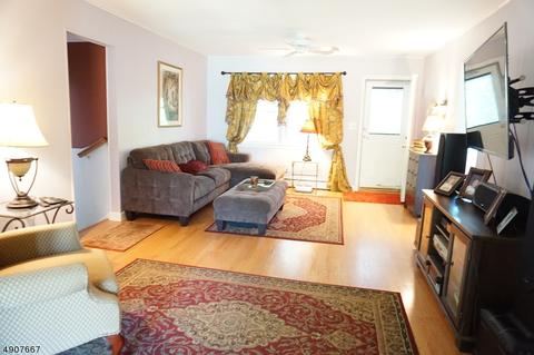 54 Emerson Pl, Wayne, NJ 07470 photo 3
