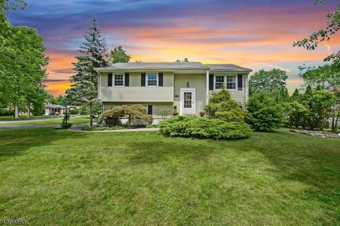 18 Kennedy Dr Fairfield Nj 07004 Mls 3566472 Movoto Com