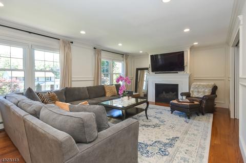 15 Almroth Dr, Wayne, NJ 07470 photo 8