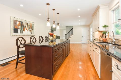 15 Almroth Dr, Wayne, NJ 07470 photo 14