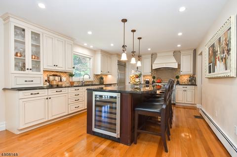 15 Almroth Dr, Wayne, NJ 07470 photo 15