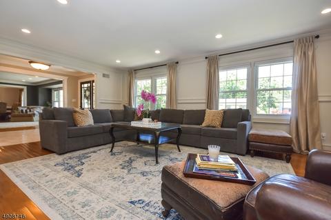 15 Almroth Dr, Wayne, NJ 07470 photo 9