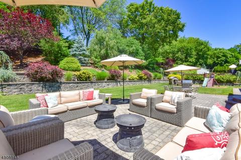 15 Almroth Dr, Wayne, NJ 07470 photo 4