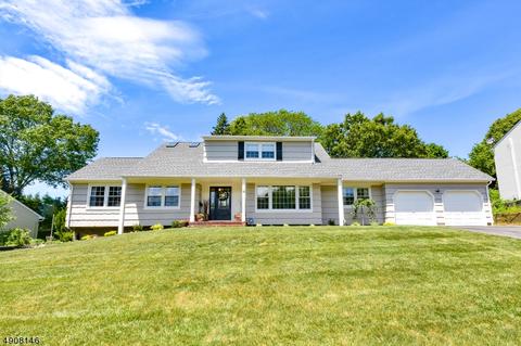15 Almroth Dr, Wayne, NJ 07470 photo 1