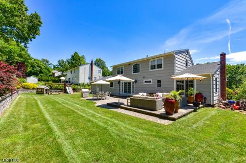 15 Almroth Dr, Wayne, NJ 07470 photo 2