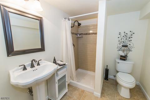 92 Andover Dr, Wayne, NJ 07470 photo 23