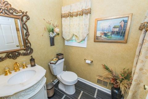 92 Andover Dr, Wayne, NJ 07470 photo 13