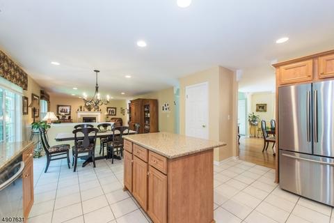 92 Andover Dr, Wayne, NJ 07470 photo 7