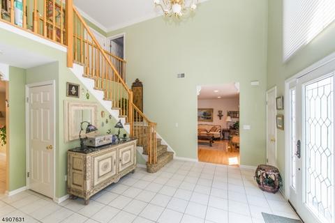 92 Andover Dr, Wayne, NJ 07470 photo 2