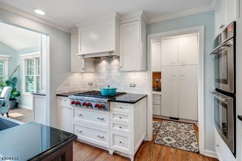 99 Druid Hill Rd, Summit, NJ 07901 photo 4