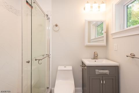 23 North St, Dover, NJ 07801 photo 12