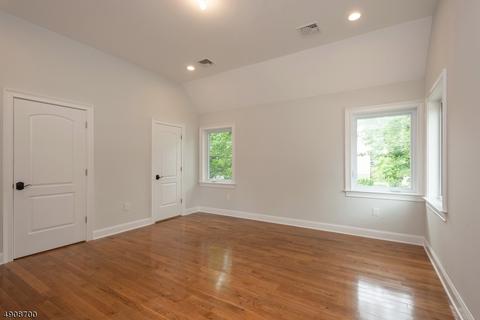 23 North St, Dover, NJ 07801 photo 9