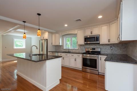 23 North St, Dover, NJ 07801 photo 2