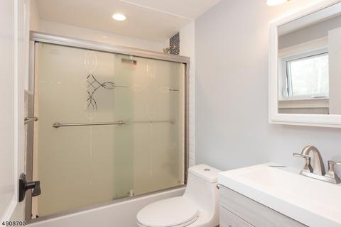 23 North St, Dover, NJ 07801 photo 8