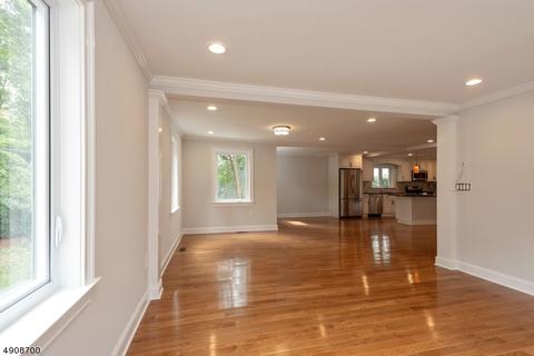 23 North St, Dover, NJ 07801 photo 4