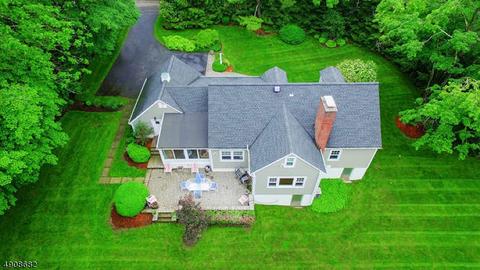 10 Cherry Ln, Mendham, NJ 07945 photo 4