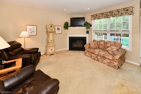 187 Levinberg Ln, Wayne, NJ 07470 photo 9