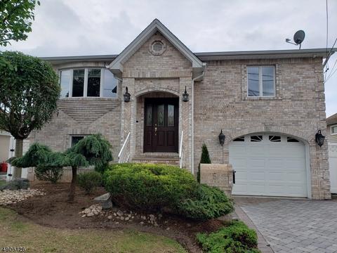 5 Stanton St, Clark, NJ 07066 photo 1